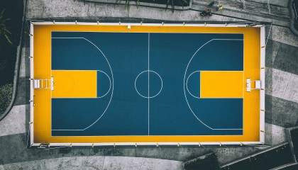 开云体育在线-奥斯梅恩持续制造杀伤，洪都拉斯全面压制皇家社会，足球场上的地缘政治寓言