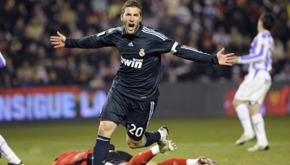 开云APP-绝杀！智利黄金一代的最后怒吼，击碎莱比锡红牛的精密机器