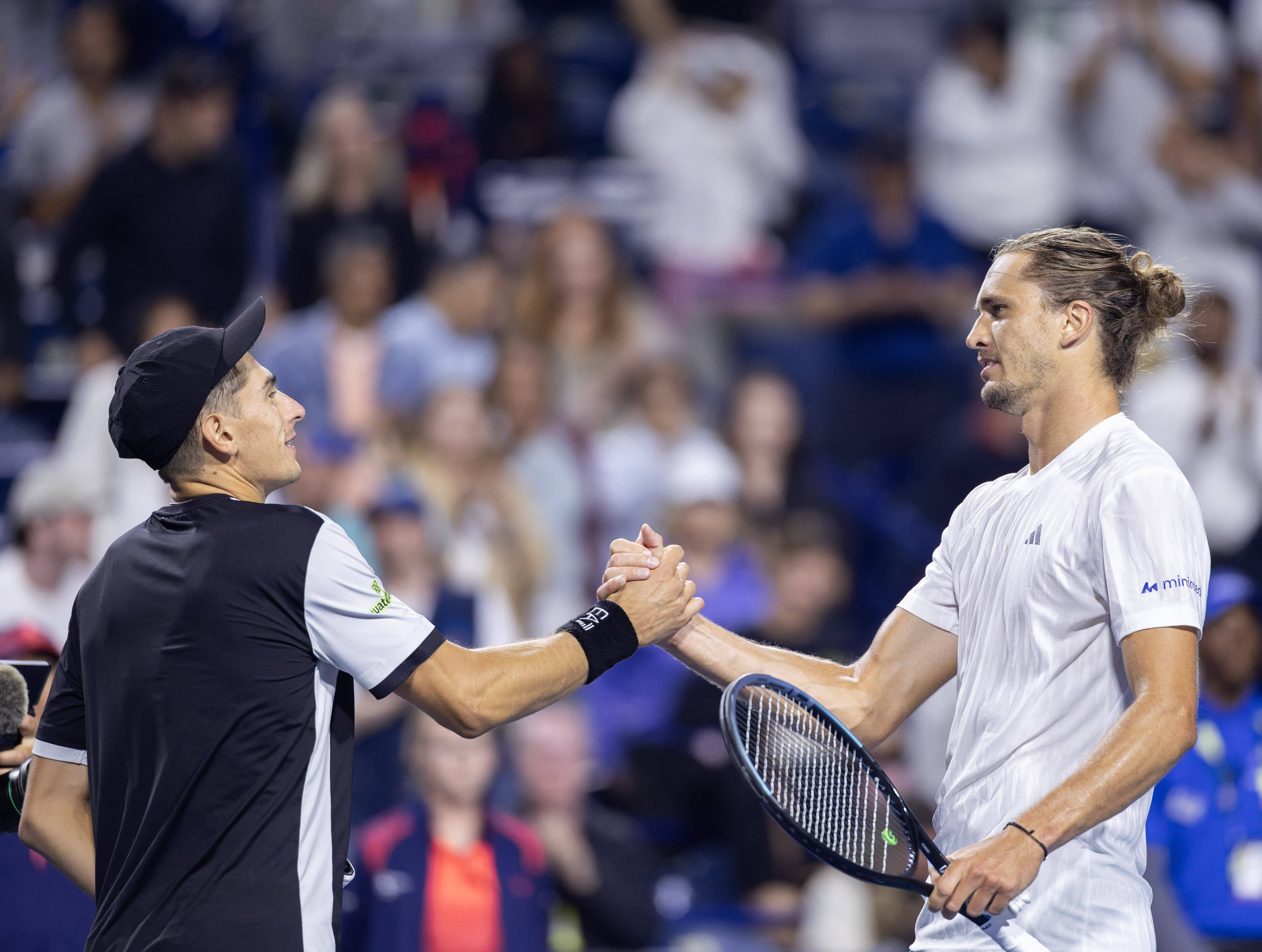 戴维斯杯险胜联合杯,兹维列夫扛起全队 戴维斯杯险胜联合杯,兹维列夫扛起全队