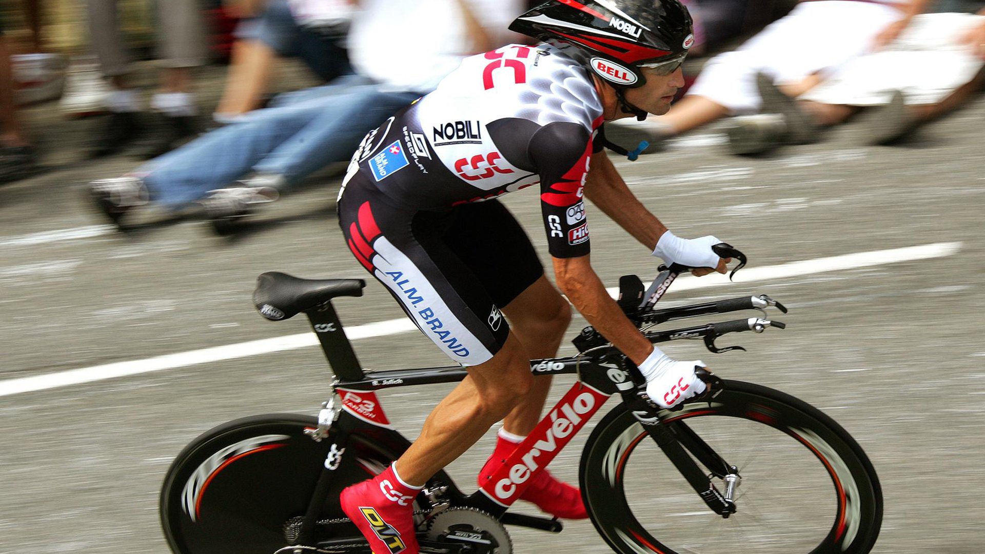 当佛罗伦萨的争冠战，照亮了NBA季后赛的暗夜